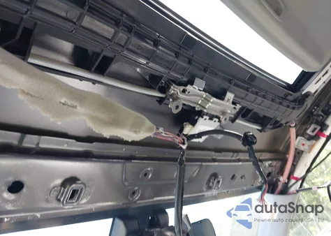 2019 Toyota Highlander Xle from USA, damaged, VIN 5TDJZRFH2KS592318